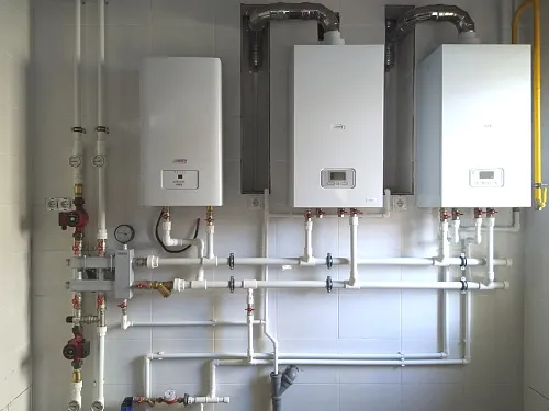 Комплект из двух кронштейнов K.UF на объекте Монтаж котельной в частном доме на базе котла Protherm в Омске